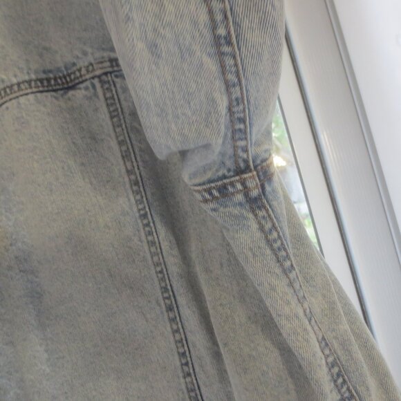 Bluenotes Deliberately Distressed Acid Washed Women's Denim Jean Jacket - Size M - Picture 13 of 13